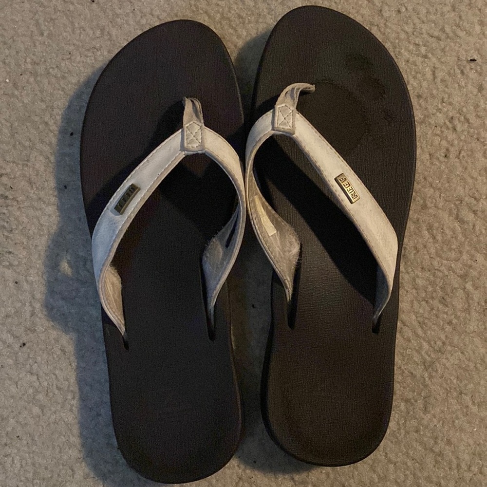 Preowned Reef Flip Flops